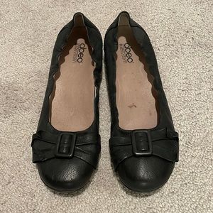 Abeo Black Flats